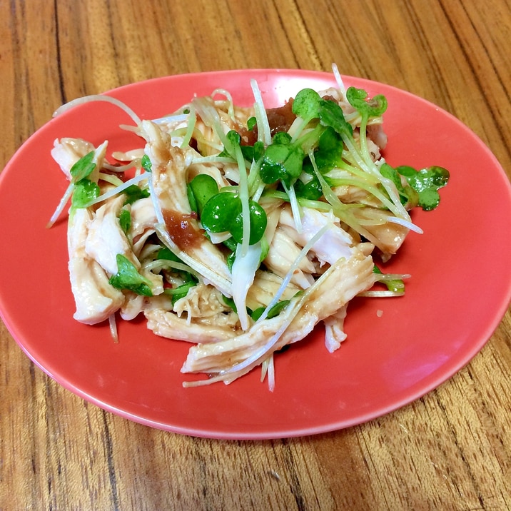 うちのおかず　サラダチキンの梅とカイワレ和え